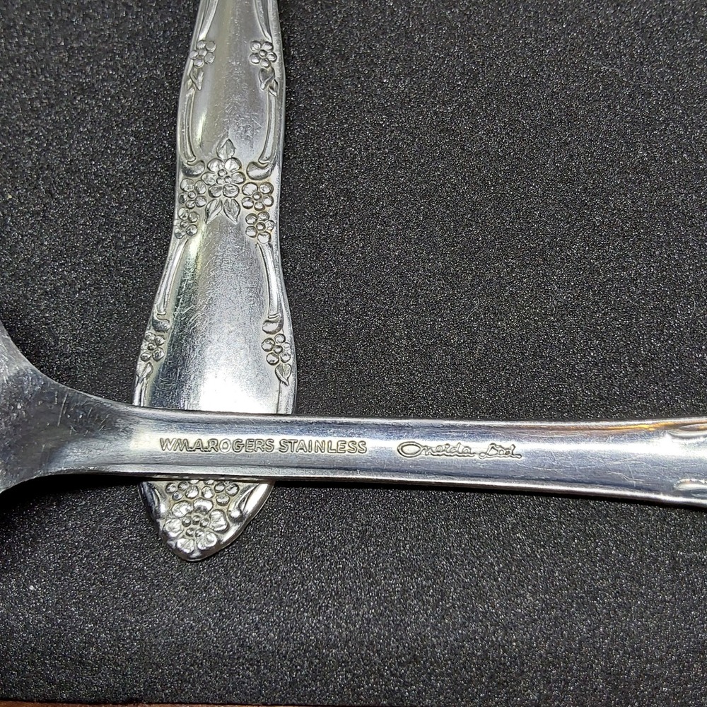 Wm A Rogers Oneida Fenway Daydream Stainless Flatware Lot of 6 Soup Spoons - Picture 2 of 4